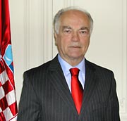 S. E. M. Bozidar Gagro, ambassadeur de Croatie en France