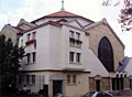 L'église des Saints-Cyrille-et-Méthode dans le quartier de Charonne à Paris