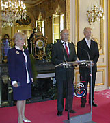 De gauche à droite,  Mme Neda Ritz, ambassadeur de Croatie aurprès de l'Unesco, le sénateur Alain Gérard et  l'ambassadeur de Croatie en France, M. Bozidar Gagro